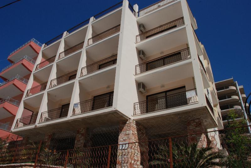 Nikos Hotel And Apartments Sarande Luaran gambar