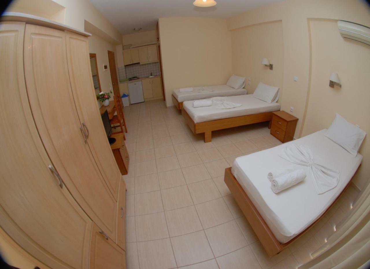 Nikos Hotel And Apartments Sarande Luaran gambar