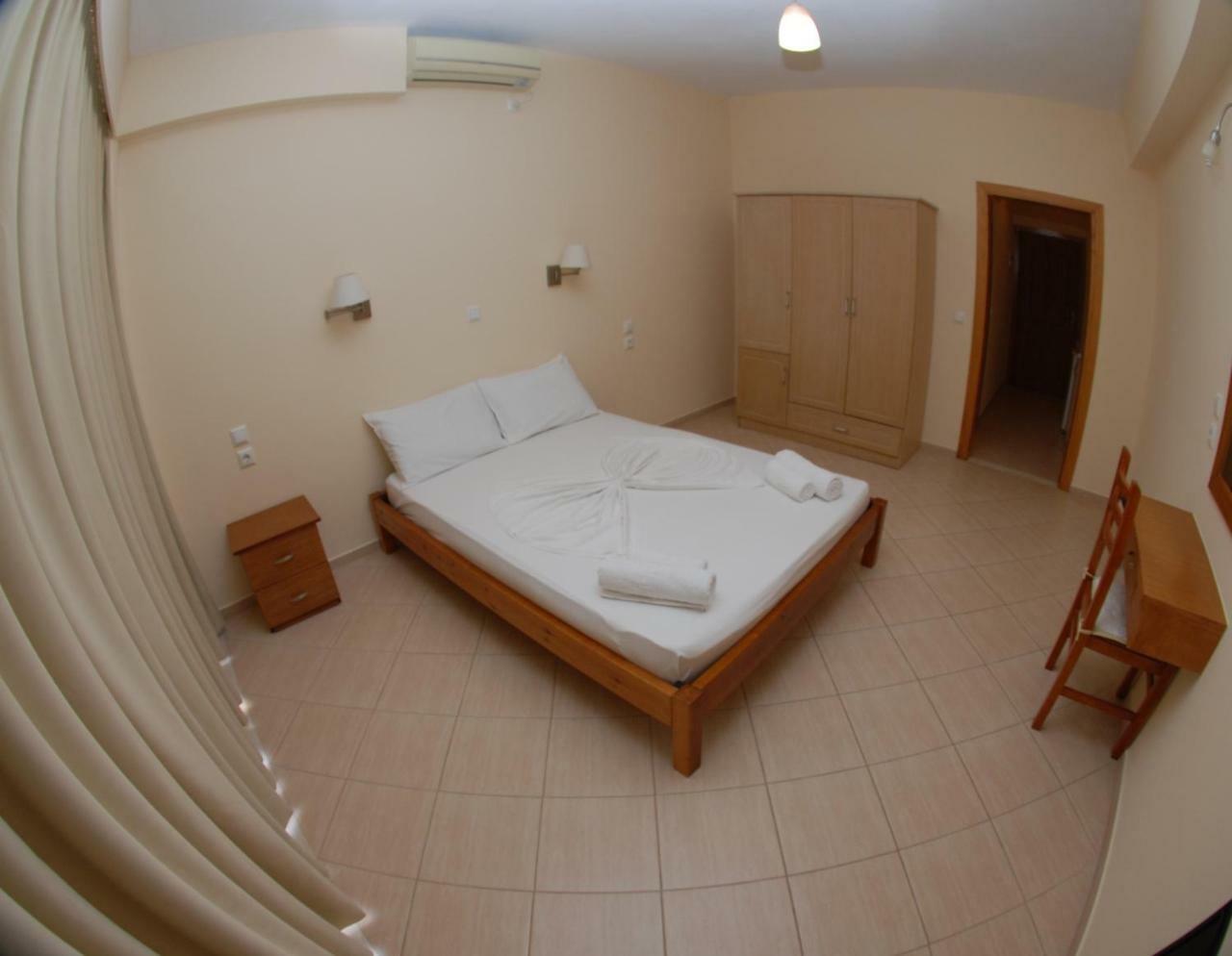 Nikos Hotel And Apartments Sarande Luaran gambar