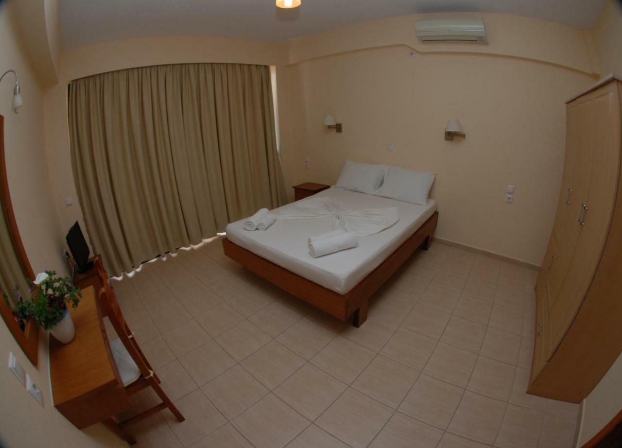 Nikos Hotel And Apartments Sarande Luaran gambar
