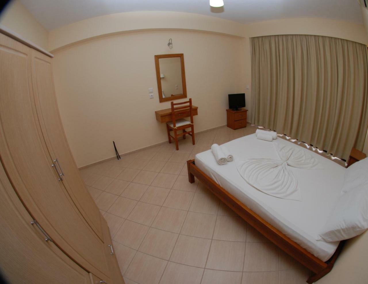 Nikos Hotel And Apartments Sarande Luaran gambar