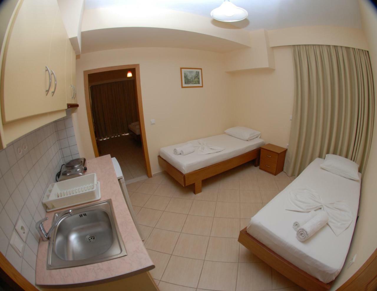 Nikos Hotel And Apartments Sarande Luaran gambar