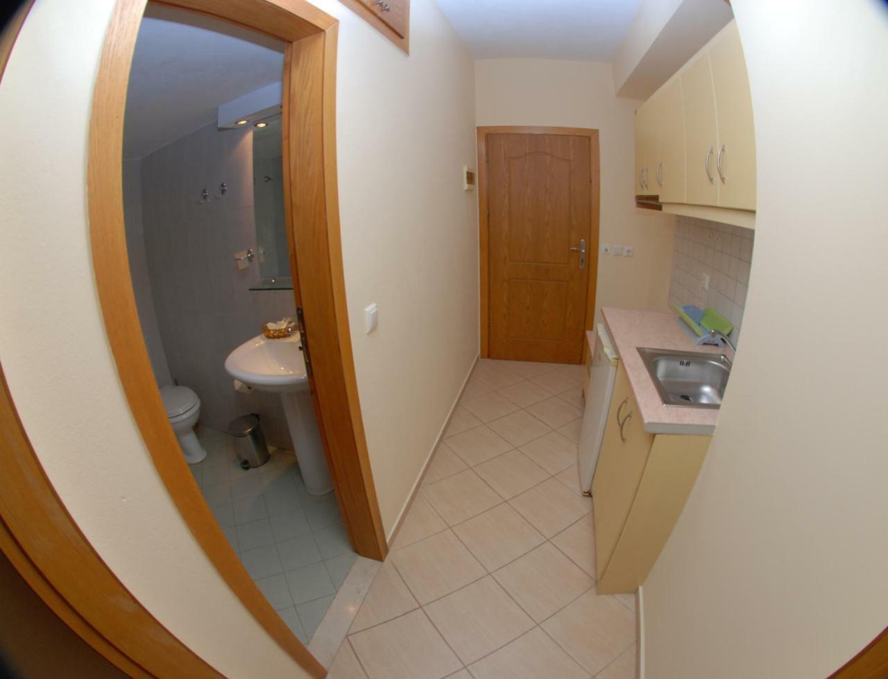Nikos Hotel And Apartments Sarande Luaran gambar