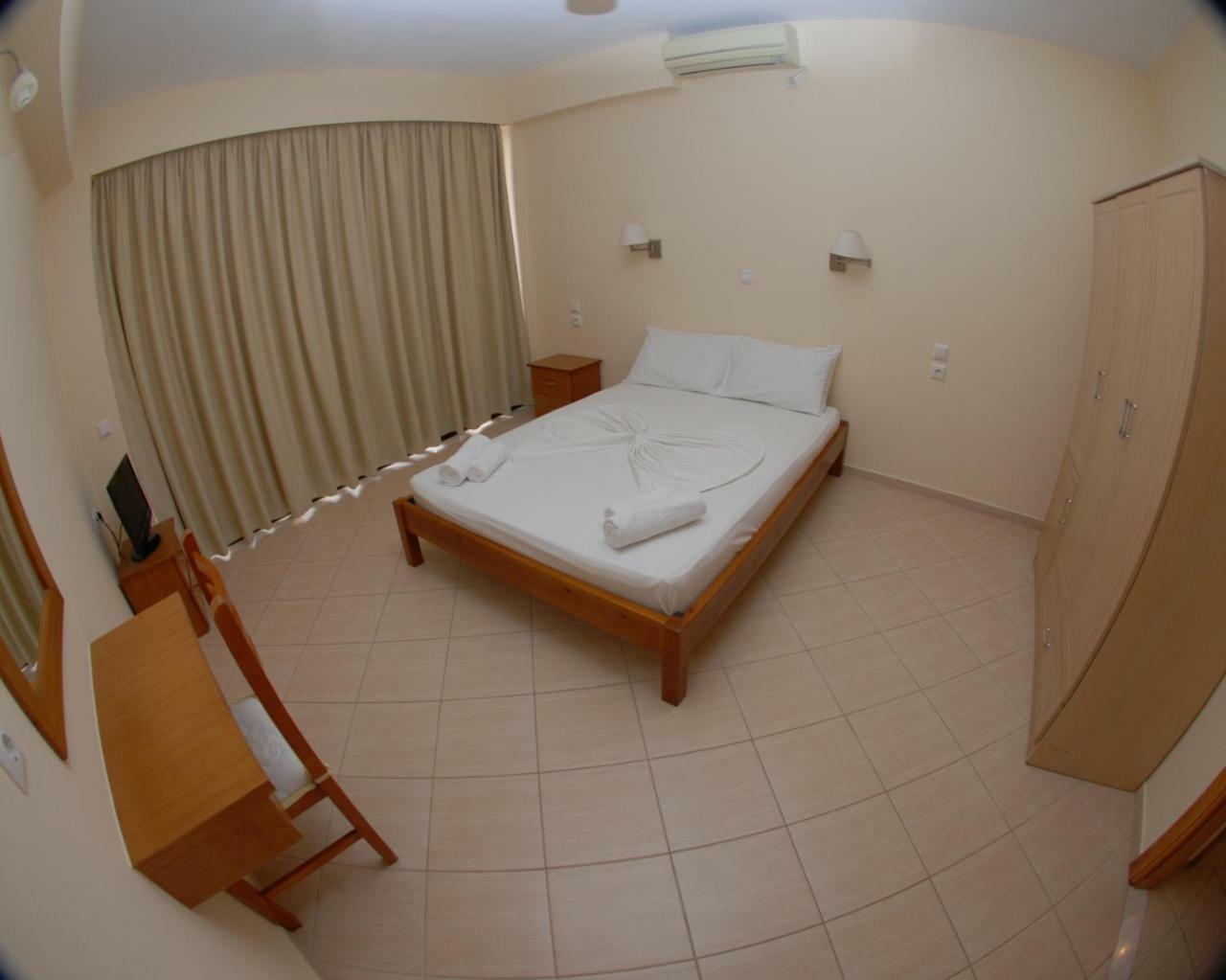 Nikos Hotel And Apartments Sarande Luaran gambar